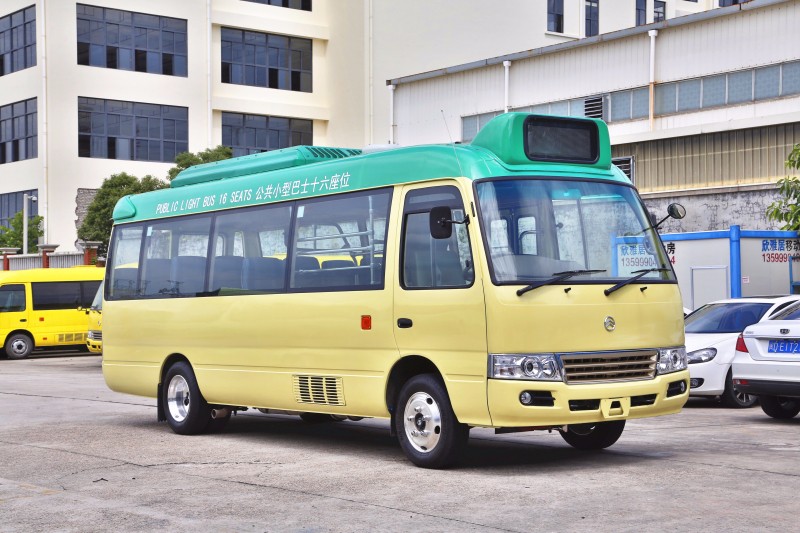 香港首条国产小巴线路 首批金旅欧六标准小巴上路