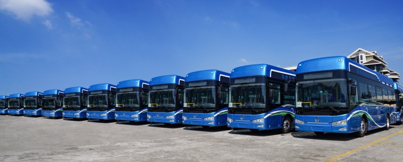 金旅百辆氢燃料电池公交车陆续交付，助力淄博公交打造“氢能时代”